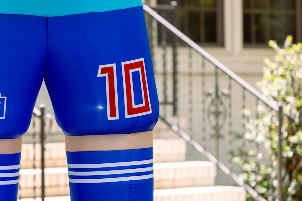 Soccer superstar Messi is bigger than ever thanks Lowe’s 10-foot inflatable statue