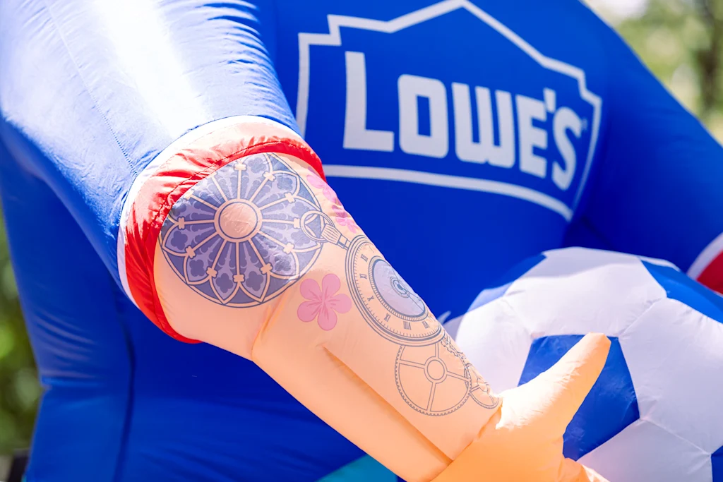 Soccer superstar Messi is bigger than ever thanks Lowe’s 10-foot inflatable statue