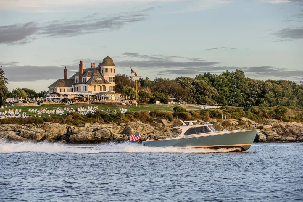 Hinckley Picnic Boat 39 Reviewed