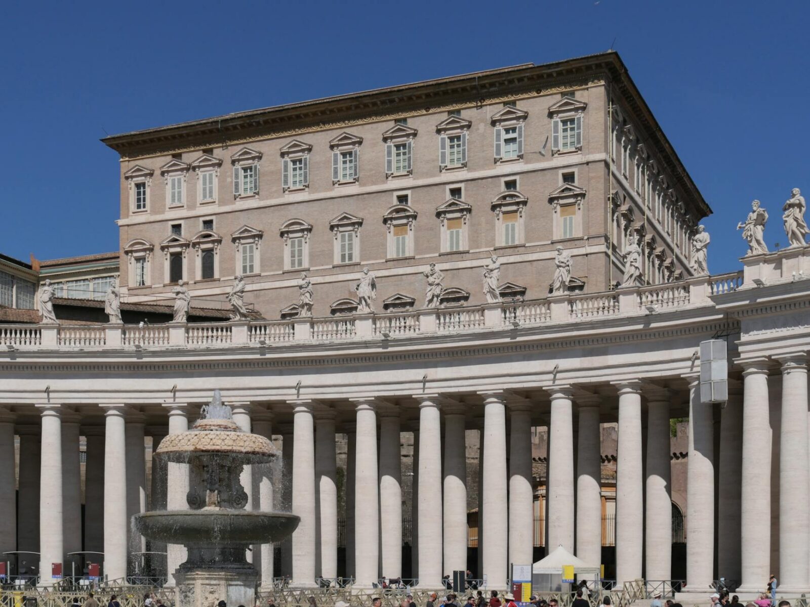 Trump Criticizes Pope Leo XIV Following Chicago Mayor's Vatican Visit