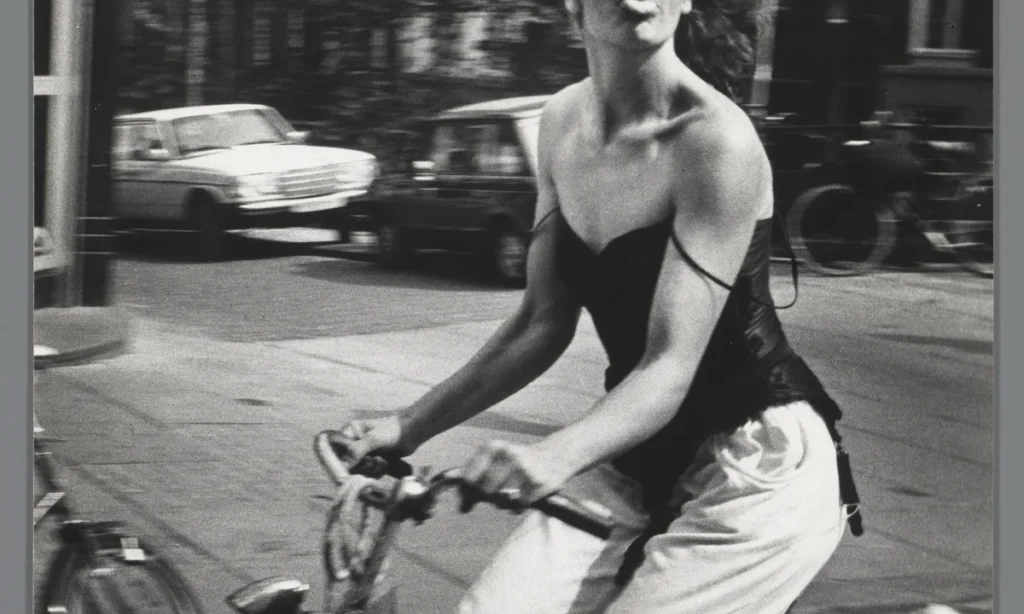 Zooming in on the Dutch street photographer Ed van der Elsken