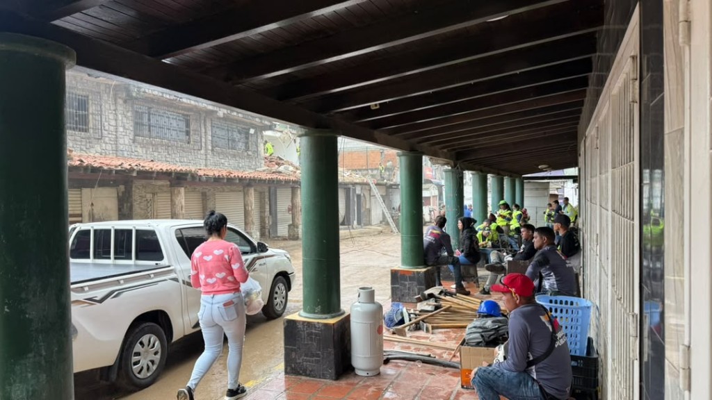 El Junquito intenta levantarse entre escombros a más de dos semanas del terremoto