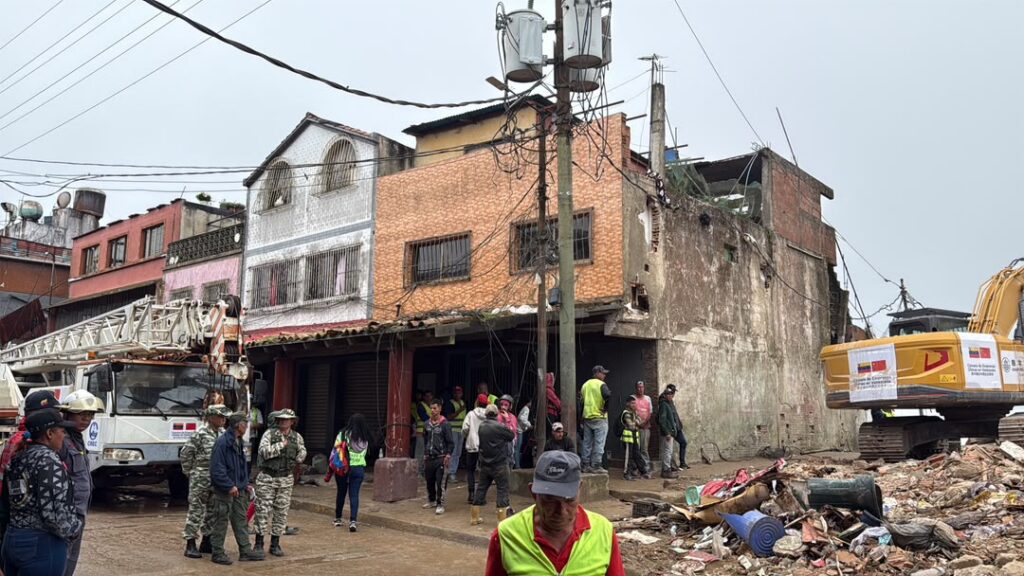 El Junquito intenta levantarse entre escombros a más de dos semanas del terremoto
