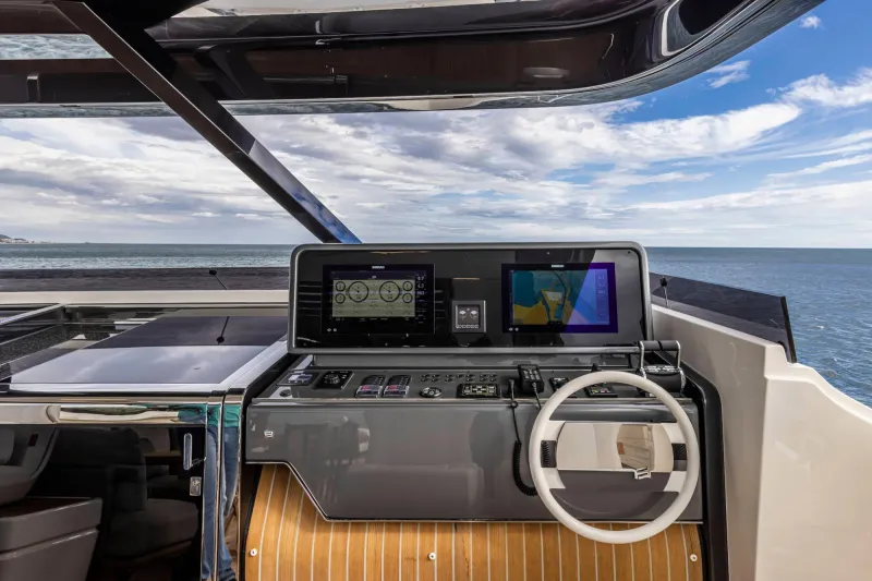 For Sale: Ferretti 1000