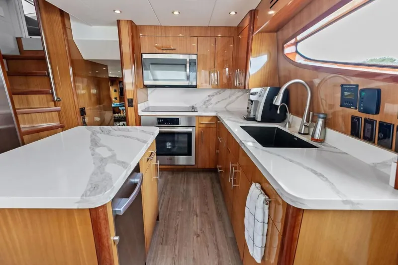 For Sale: Hatteras 80 Motor Yacht