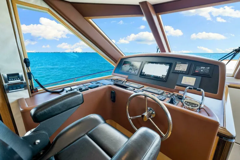 For Sale: Ocean Alexander 83