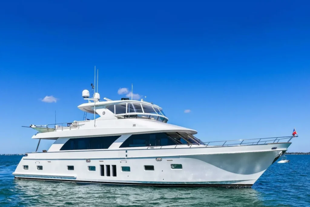 For Sale: Ocean Alexander 83