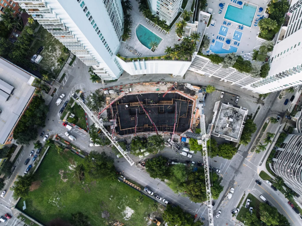 Kobi Karp-Designed Edge House Miami Completes Foundation Pour, Begins Vertical Construction in Edgewater