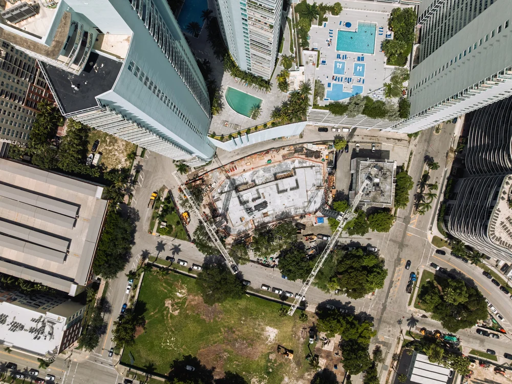 Kobi Karp-Designed Edge House Miami Completes Foundation Pour, Begins Vertical Construction in Edgewater
