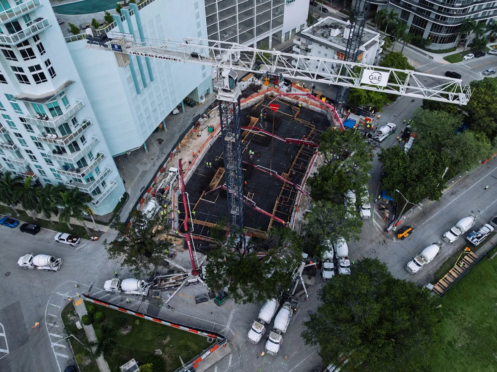 Kobi Karp-Designed Edge House Miami Completes Foundation Pour, Begins Vertical Construction in Edgewater