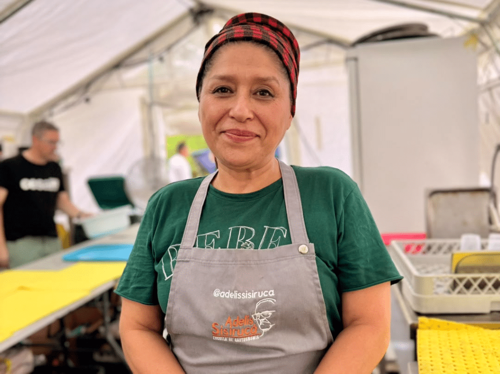 La solidaridad se instala en el parque del Este con un hospital de campaña español