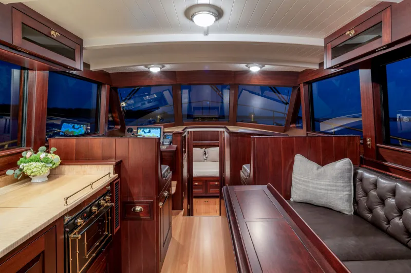 Lyman-Morse Unveils the Hood 42 LM