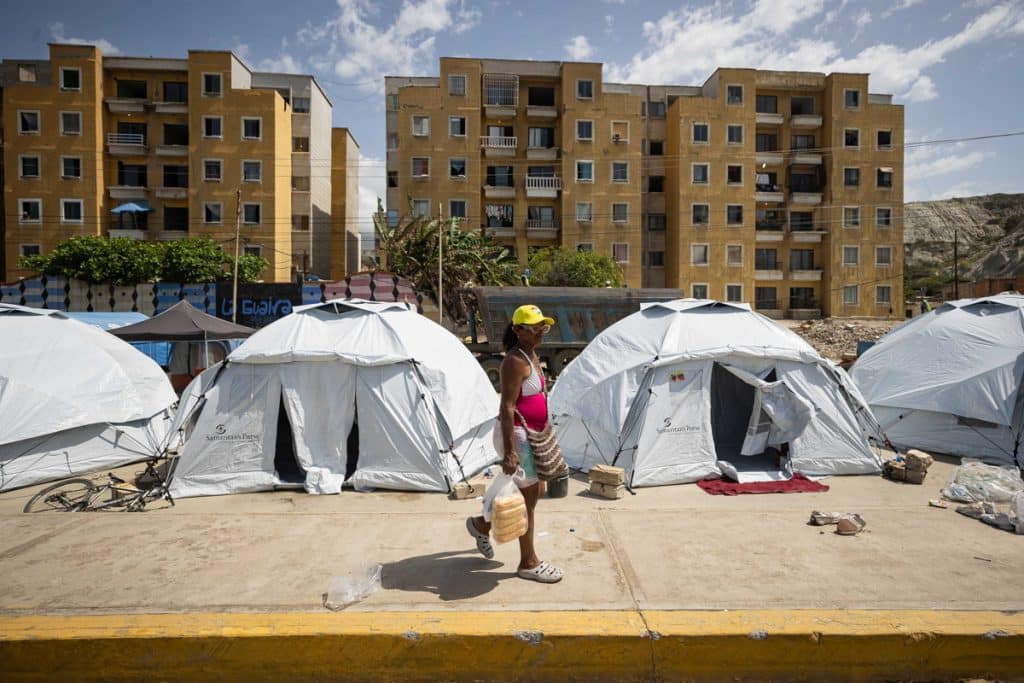 Un mes después del doble terremoto: Venezuela sigue contando escombros, sin cifras oficiales de desaparecidos