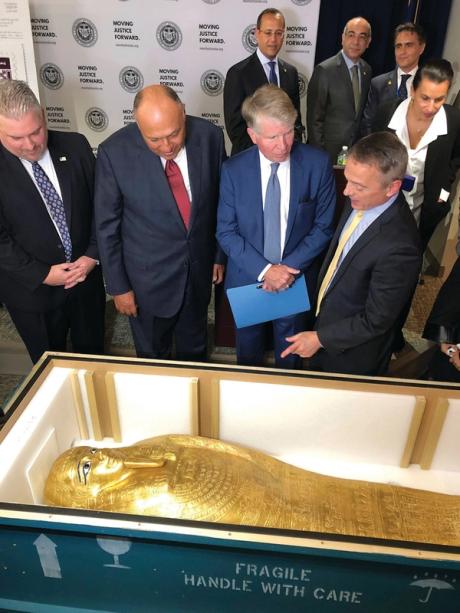 Alleged antiquities smuggler’s children convicted of money laundering in Germany