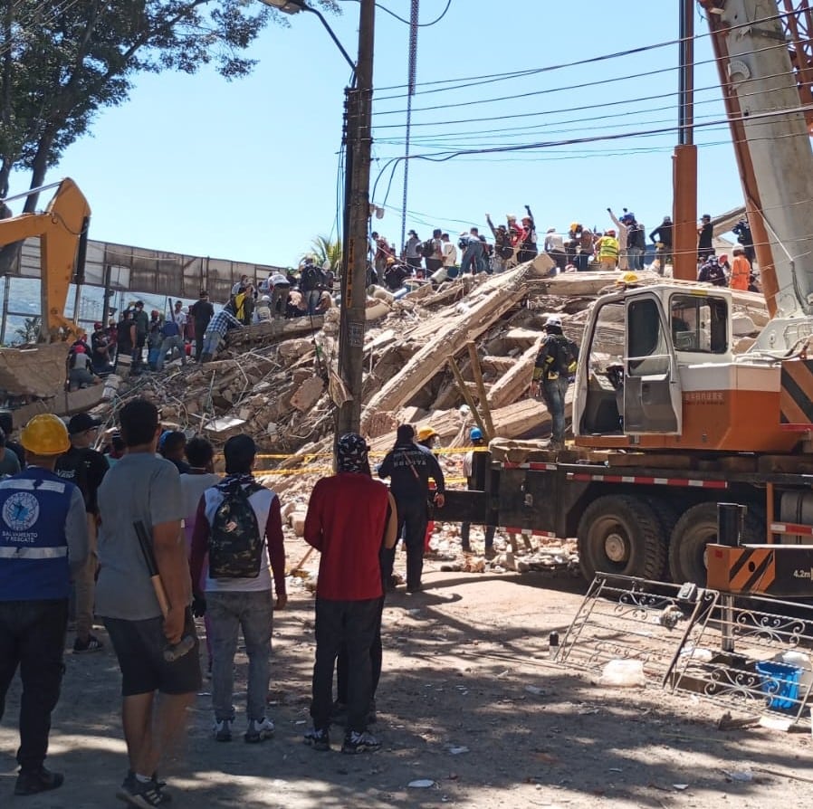 Confirman el fallecimiento de familia venezolana por el colapso de edificio en Cali