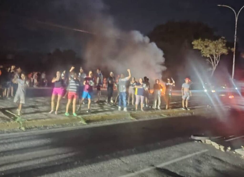 Fallas eléctricas desatan nuevas protestas en Venezuela