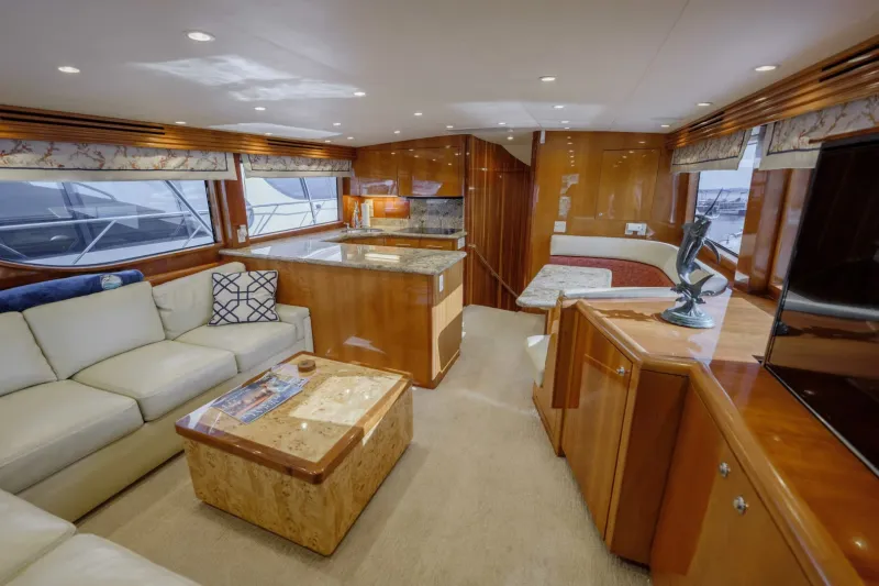 For Sale: Hatteras 60 Convertible