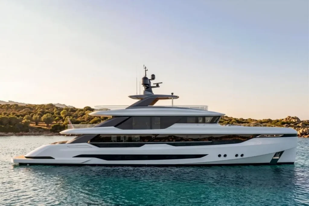 Hargrave Introduces Signature E Series Tri-Deck
