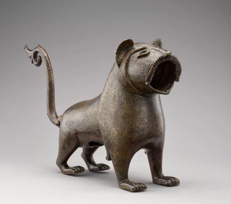 Louvre to lend Islamic art treasures to the Smithsonian