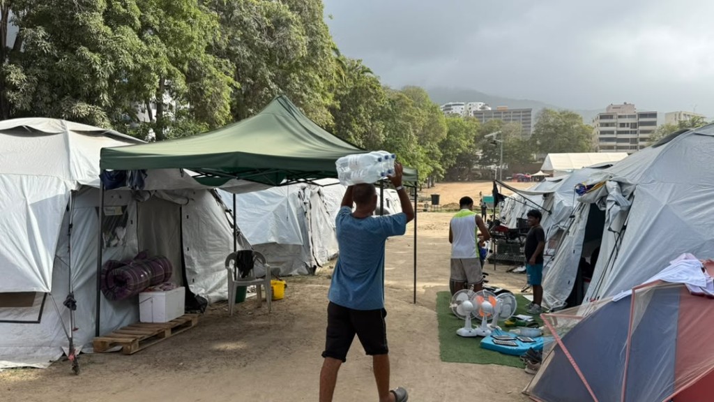 Menos insumos, poca luz y rescates inconclusos marcan la vida en refugio de Caraballeda