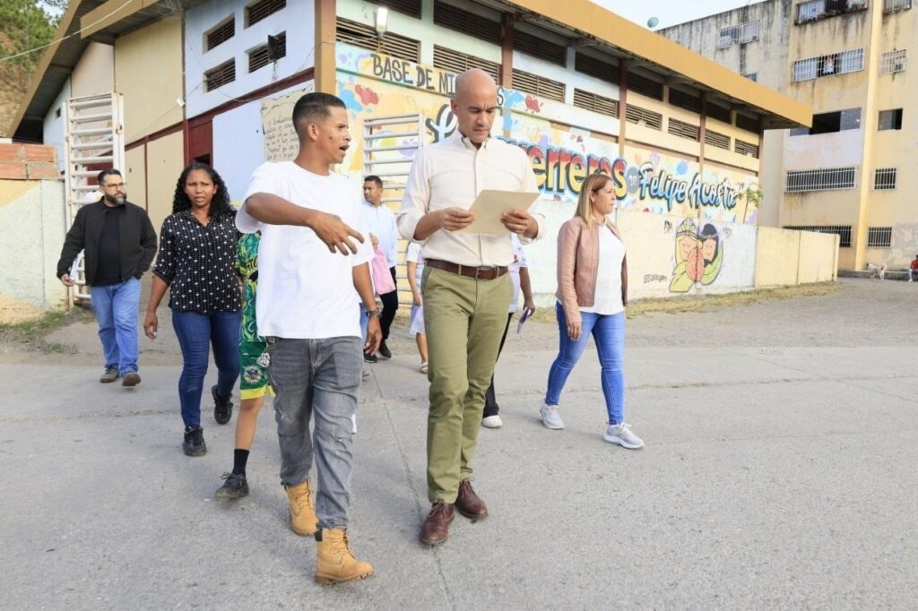 MinEducación anuncia que año escolar comienza el 14 de septiembre