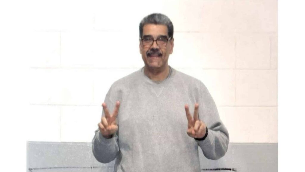 Nicolás Maduro publica fotos desde la prisión como “un regalo de amor y esperanza”