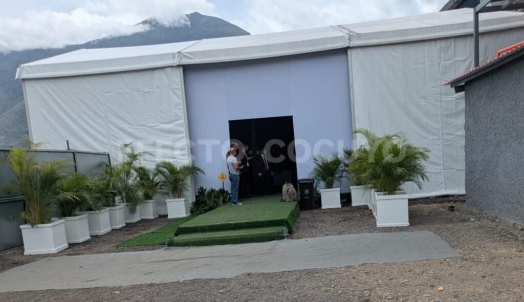 “Sólo fotógrafos”: la opacidad en la instalación del diálogo entre el chavismo y la oposición 