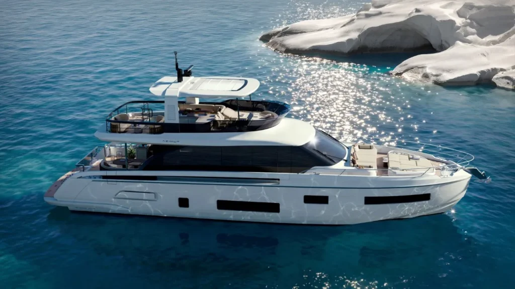 Azimut Fly 70 Debuts With New Approach to Flybridge Living