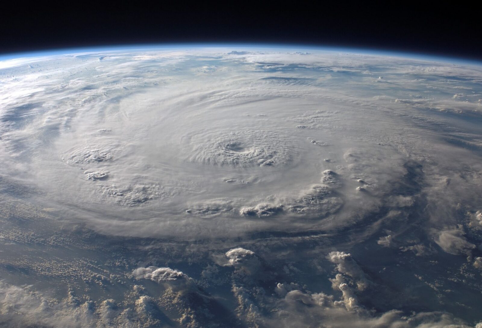Hurricane Polo Threatens Southwestern Mexico with Landslides