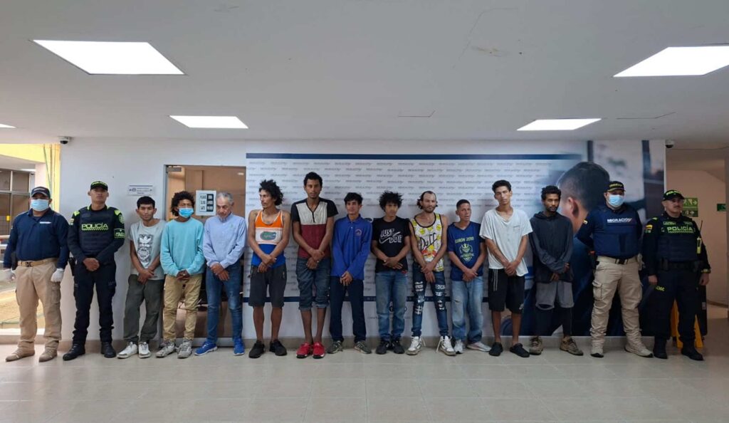 Colombia expulsa a 11 extranjeros tras endurecimiento de controles migratorios