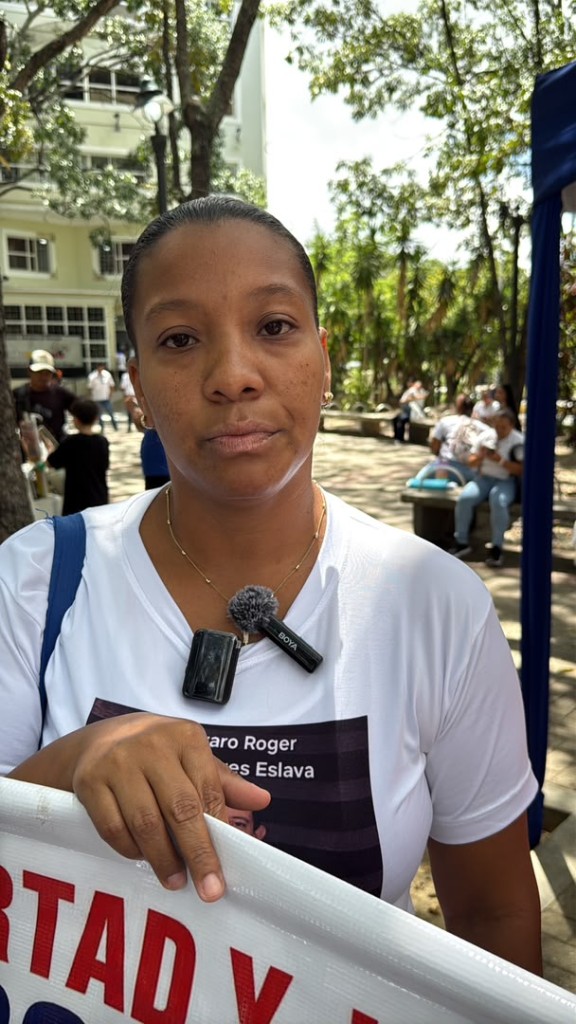 Familiares protestan frente a la Defensoría y denuncian torturas a presos políticos