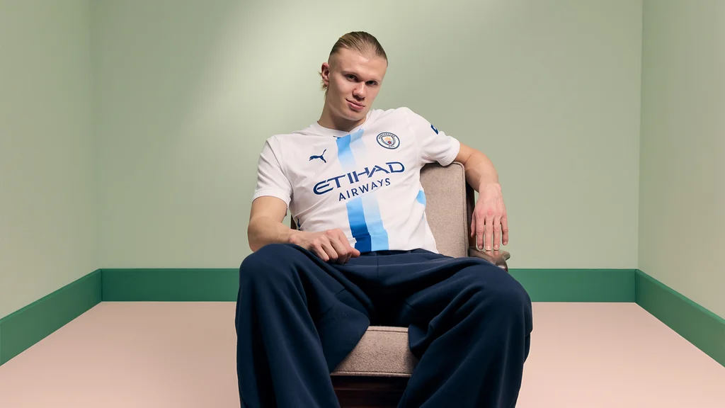 Man City fans used AI to design the team’s new kit