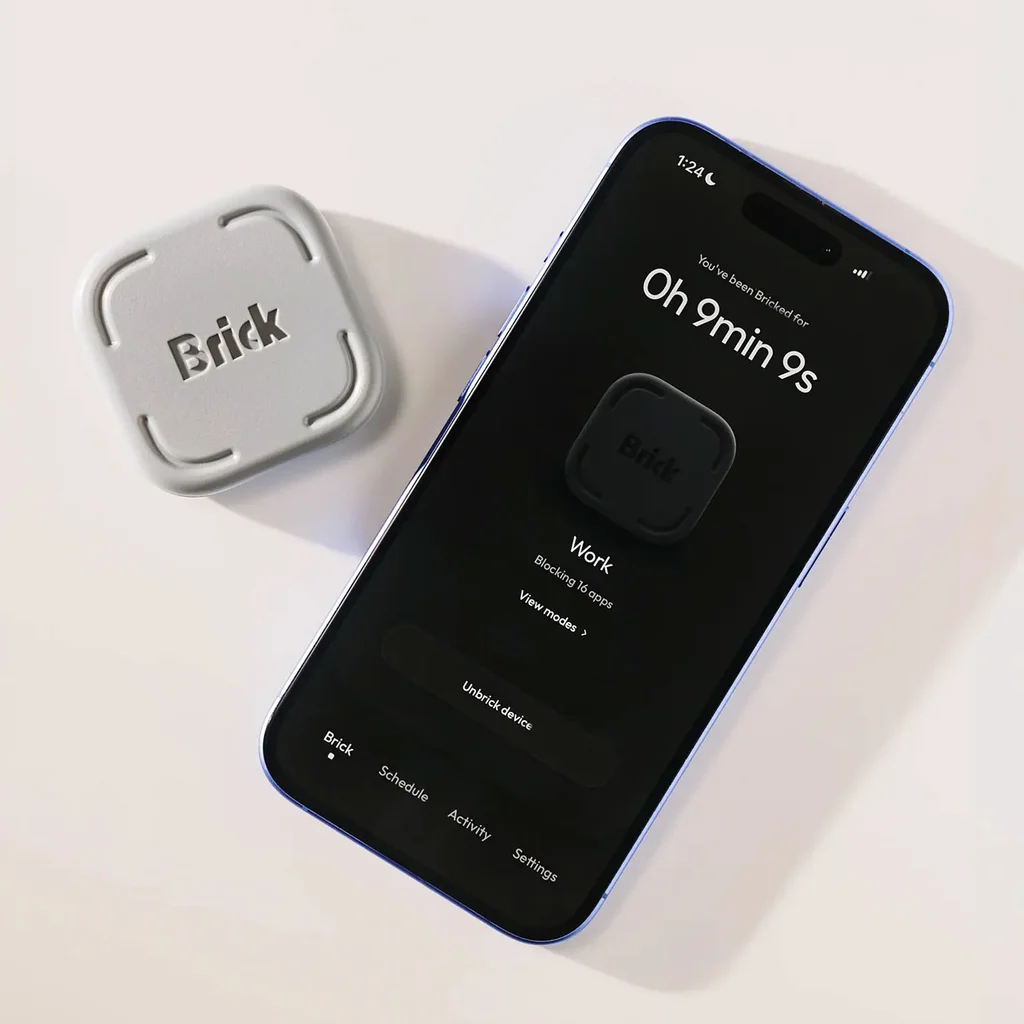 People are “bricking” their smartphones on purpose to stop doomscrolling