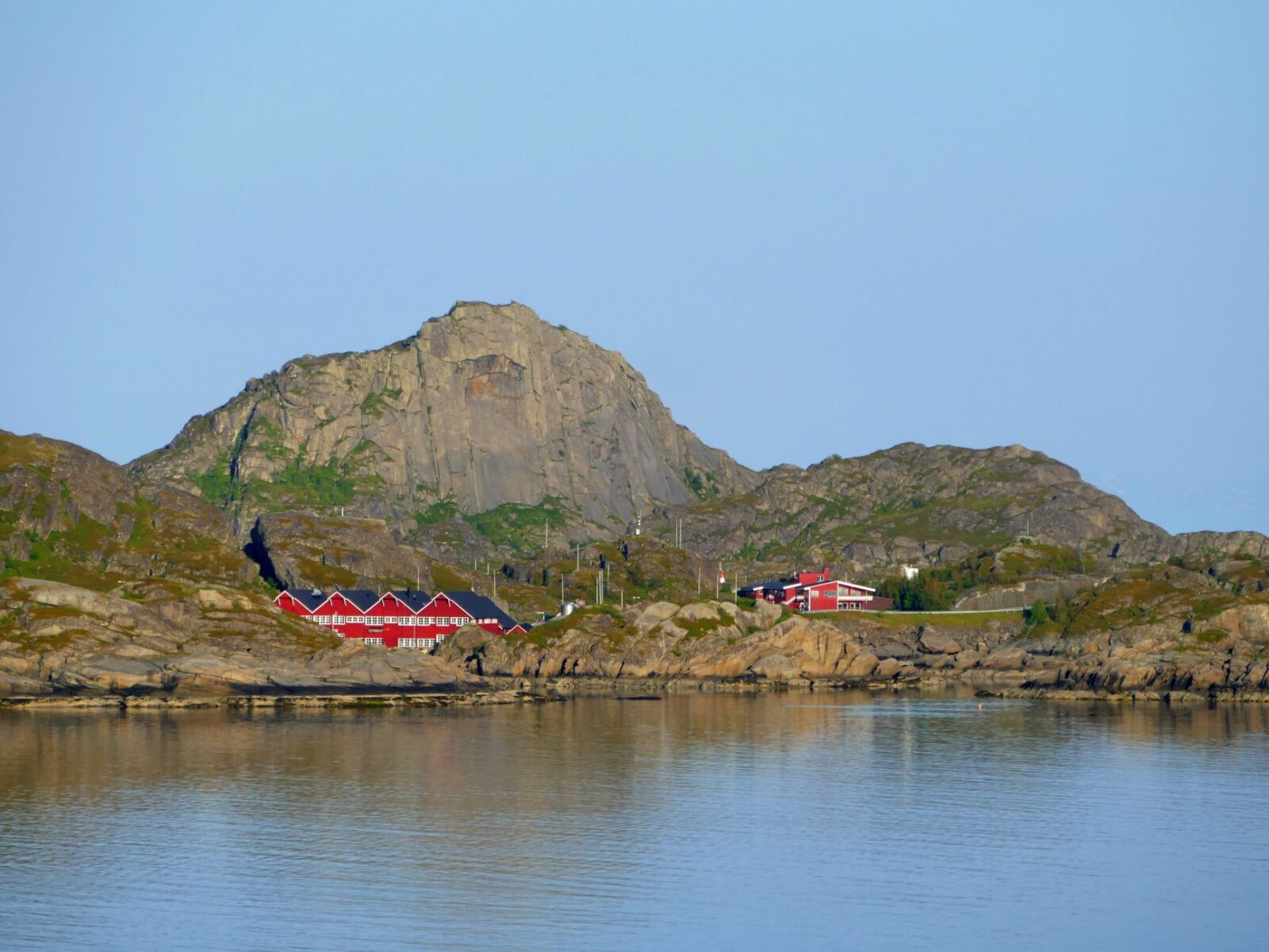 US and Denmark Sign Agreement to Establish Military Bases in Greenland