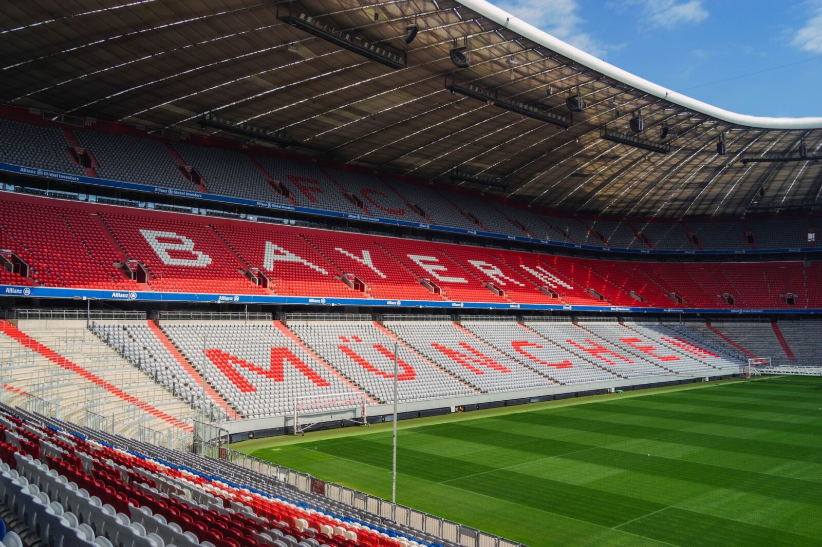 Bayern Munich Dominates Union Berlin with Historic 7-0 Victory