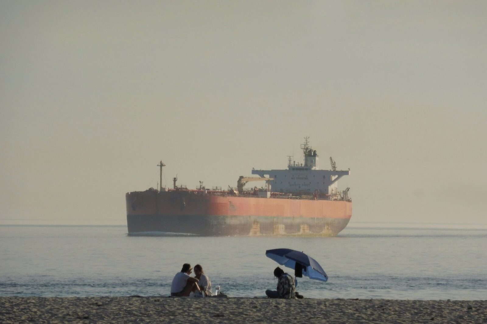Hormuz Oil Shipments Reach Six-Month High, Signaling Market Shifts