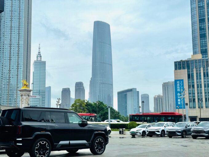 EU Requests China to Voluntarily Limit Car Exports Amid Trade Tensions