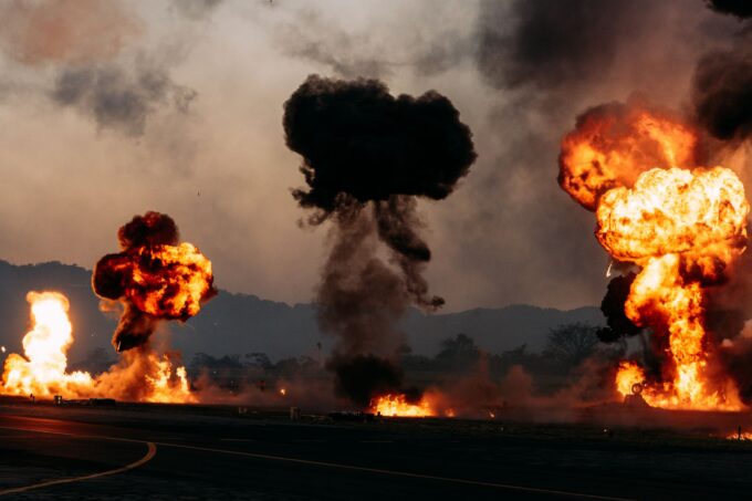 Escalating Tensions: Iran and the US Exchange Threats Following Houthi Attacks