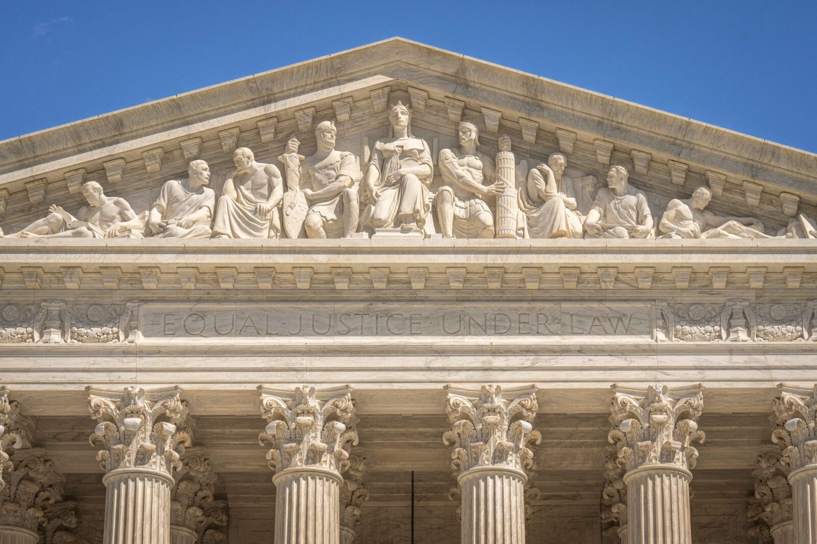 Supreme Court Majority Backs Trump's Citizenship Database Amid Dissent
