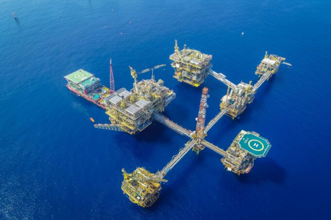Saudi Arabia Halts Crude Oil Supplies to European Refiners for October 2026