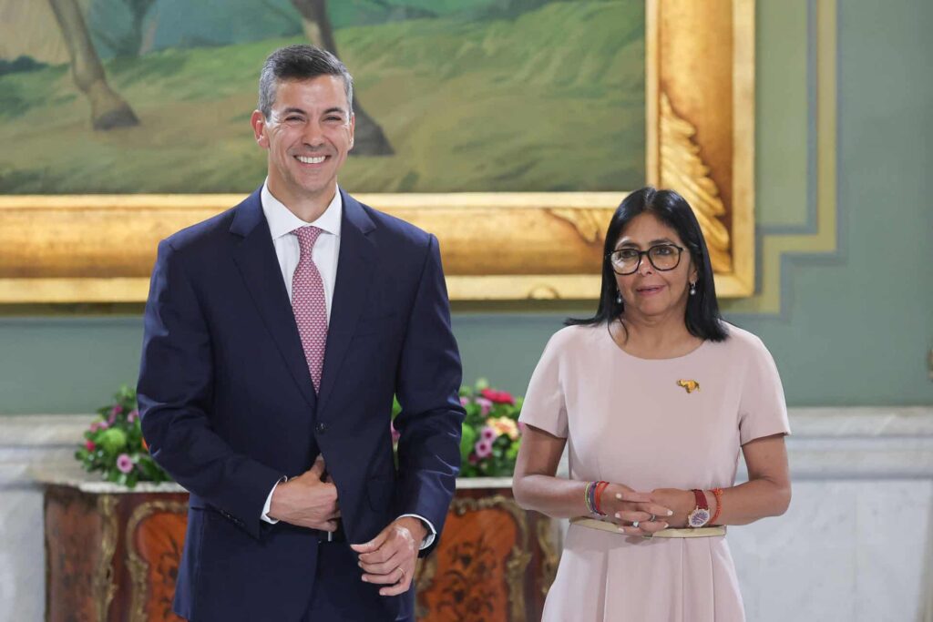 Visita de Peña enrumba a Venezuela y Paraguay hacia el restablecimiento de relaciones
