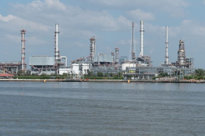 Zelenskyy Announces Plans to Double Strikes on Russian Oil Refineries