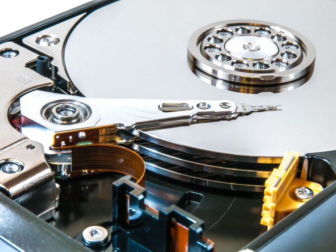 Apple Tightens Full-Disk Access Permissions to Combat AI Abuse
