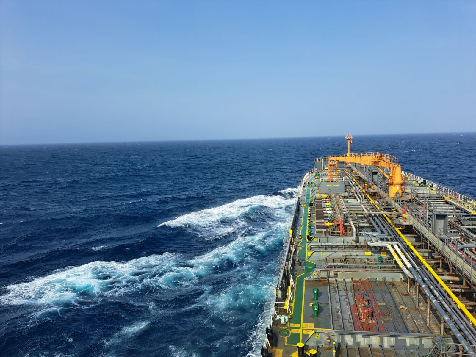 China Resumes Fuel Export Curbs, Impacting Global Oil Prices