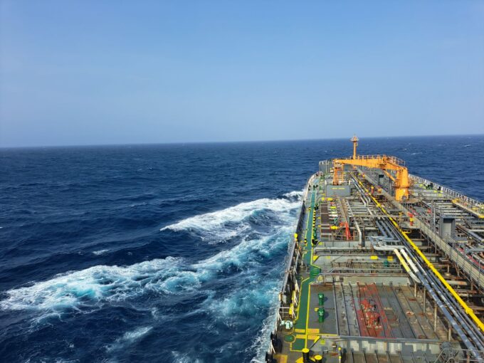 China Resumes Fuel Export Curbs, Impacting Global Oil Prices