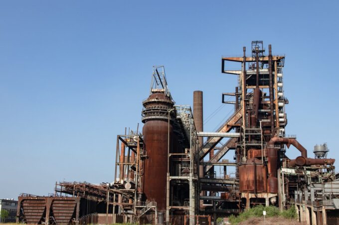 Iowa Governor Kim Reynolds Signs Expanded Tax Credits for $15 Billion Steel Plant