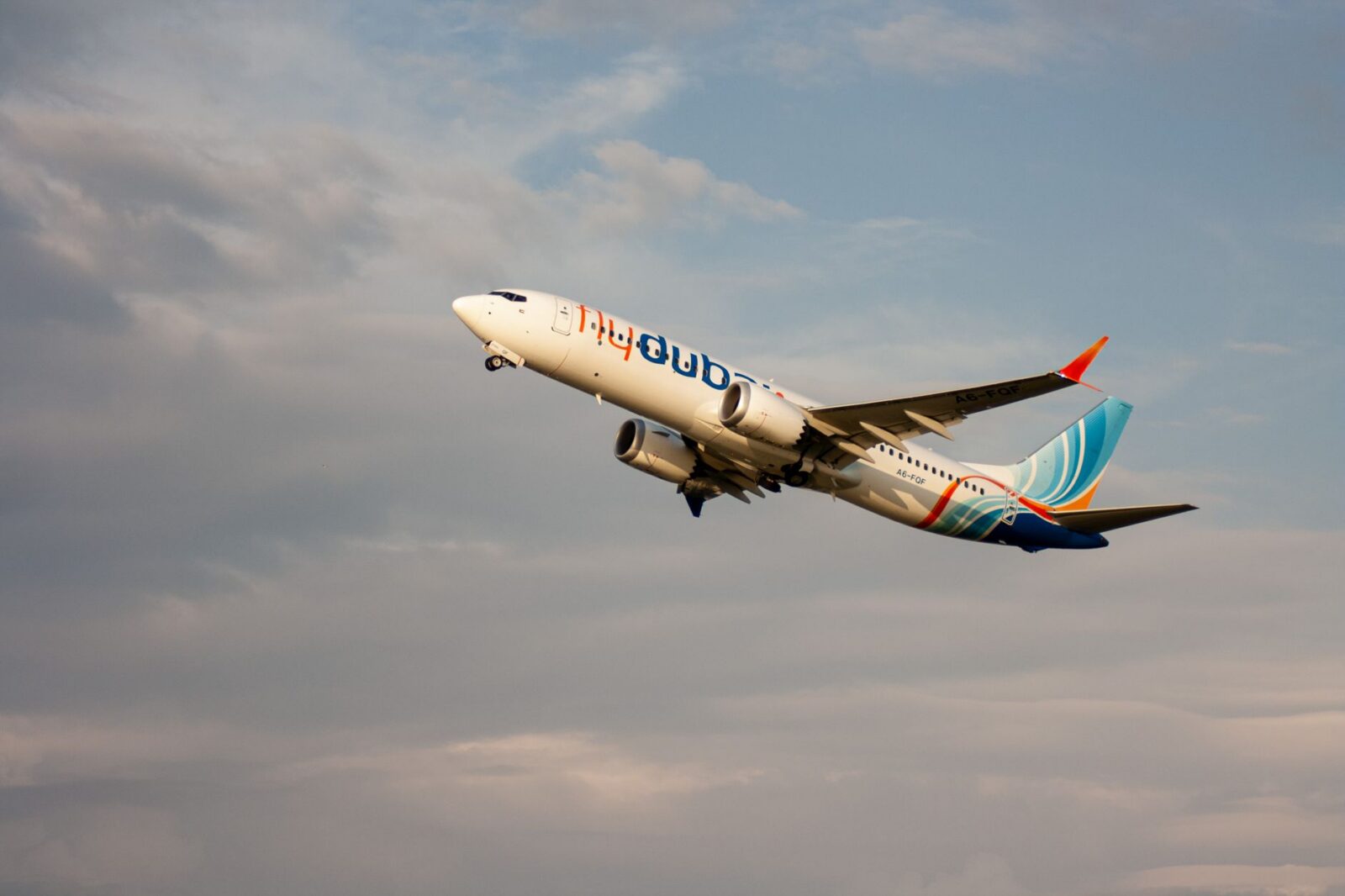 Flydubai Cockpit Attack: Omani Co-Pilot's Heroic Actions Prevent Catastrophe